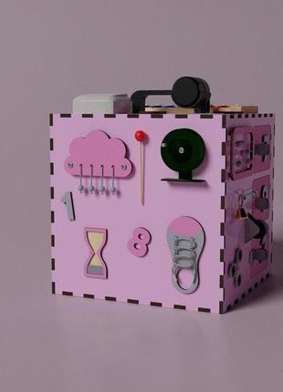 Бизикуб детский развивающий куб доска комплекс. бизикуб развивающая игрушка 30х30х30 разноцветный бизиборд4 фото