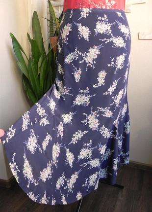 Длинная летняя юбка годе с цветочным принтом из вискозы3 фото