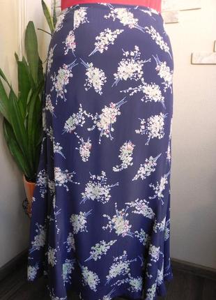 Длинная летняя юбка годе с цветочным принтом из вискозы4 фото