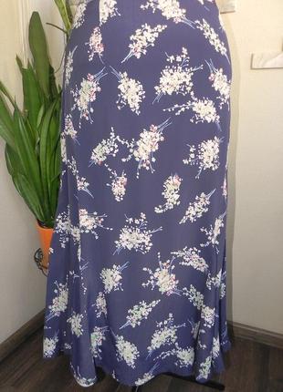 Длинная летняя юбка годе с цветочным принтом из вискозы5 фото