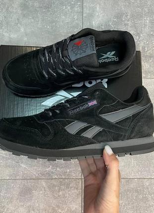 Reebok classic leather total black