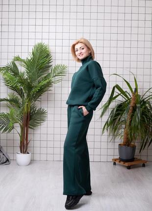 Костюм женский oversize с высокой горловиной и широкими штанами 101/201 зеленый