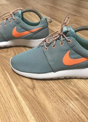 Женские кроссовки nike roche run