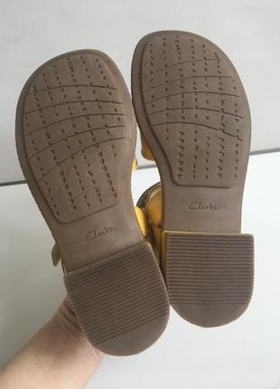 Шкіряні босоніжки для дівчаток clarks р. 312 фото