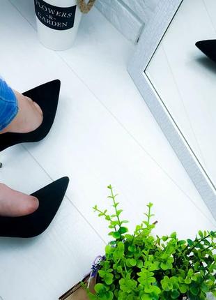 Туфли женские на тонком каблуке! очень красивые)2 фото