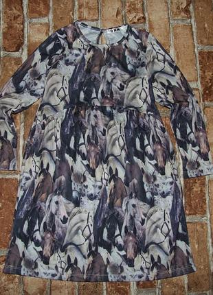 Платье девочке 6 - 7 лет лошадки