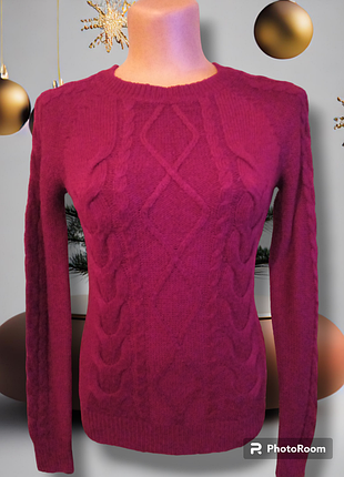 Жіночий светр вив'язаний косами винного кольору
