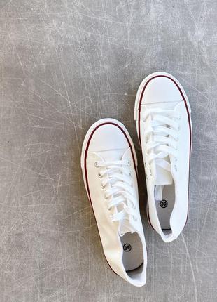 Очень качественные белые кеды в стиле converse/фото на ножках!2 фото