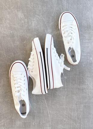 Очень качественные белые кеды в стиле converse/фото на ножках!3 фото