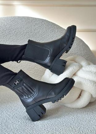 Челси женские зимние кожаные с мехом на каблуке черные 36 37 38 39 40 41