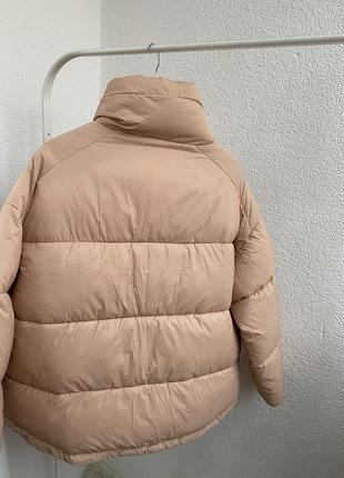 Пудровая теплая куртка пуфер на синтепоне george7 фото