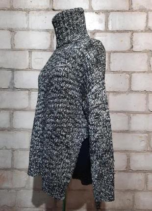 Удлиненный теплый свитер с воротником и разрезами4 фото