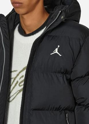 Пуховик air jordan essentials puffer jacket black fb7311-0105 фото