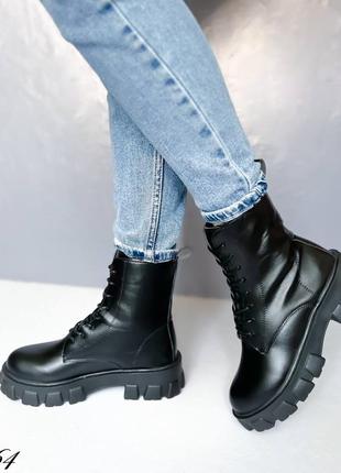 Ботинки на шнуровке черные зимние1 фото