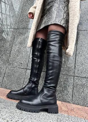 Зимові ботфорти на зручній підошві