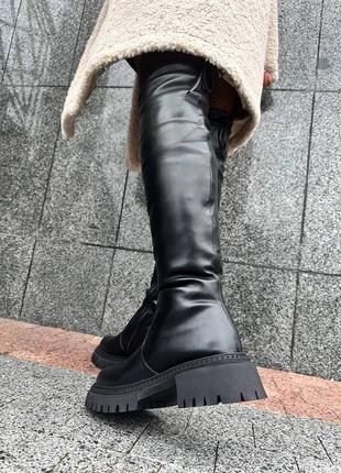 Зимові ботфорти на зручній підошві