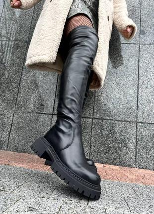 Зимові ботфорти на зручній підошві