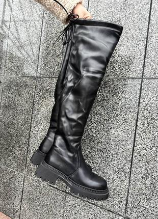 Зимові ботфорти на зручній підошві