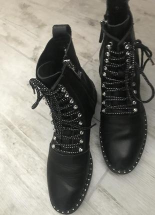 Zara черные кожаные ботильоны ботинки zara на низком каблуке7 фото