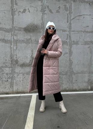 Теплая зимняя куртка пальто плащевка на силиконе свободного прямого кроя стеганая с капюшоном меди8 фото