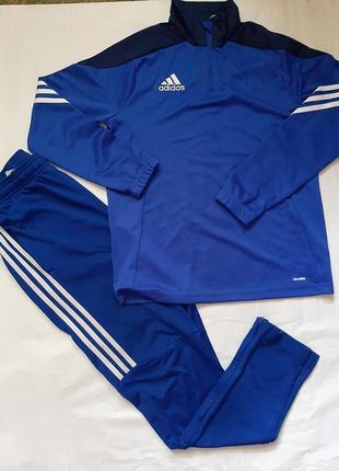 Тренировочный футбольный костюм adidas.оригинал.12-14 лет.