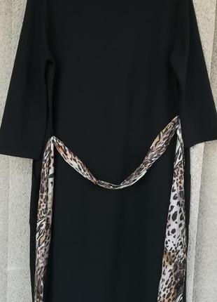 Прямое платье с контрастным поясом и карманами2 фото
