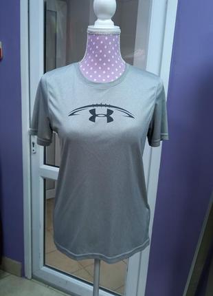 Оригінальна футболка від under armour.