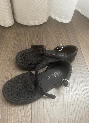 Вязанные сандали zara