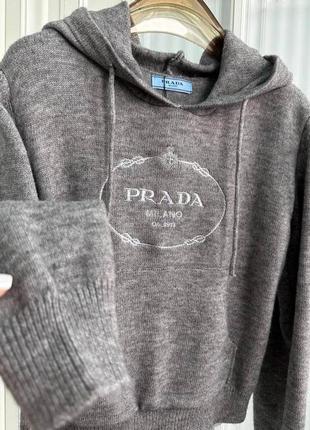 Серый свитер худи прада prada3 фото