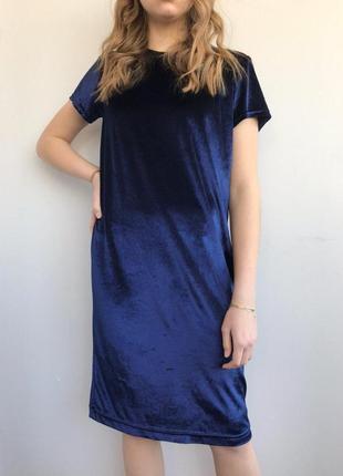 Модне велюрову сукню за коліно 44-462 фото