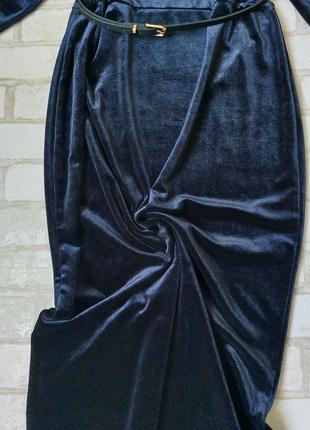 Вечернее бархатное темно синее платье ostin с поясом8 фото