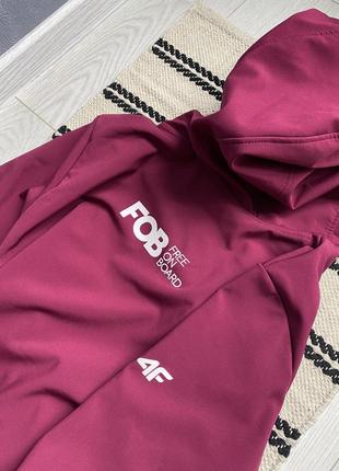 Сноубордическая куртка худи 4f fob лыжная софтшел