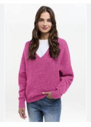 Объёмный мохеровый свитер с шерстью фуксия