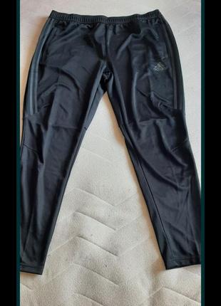 Adidas climacool  спортивні штани. длина 102 см . пояс у спокійному  стані 47см  у розтянутому максимально 70см
