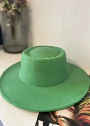 Стильний фетровий крислатий капелюх зелений 56-59р (948)