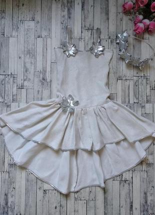 Нарядное белое блестящее платье на девочку со шлейфом1 фото