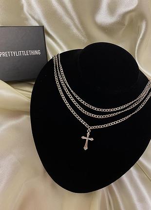 Ланцюжок з хрестиком від prettylittlething