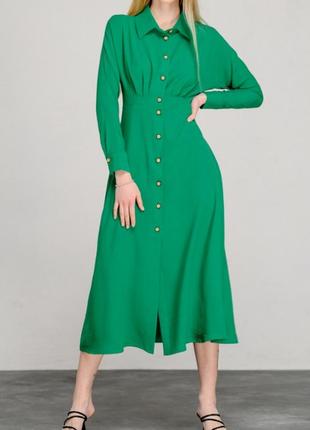 Платье миди зеленое на пуговицах1 фото