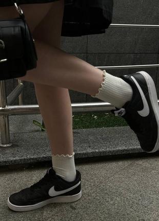 Шкарпетки високі з рюшами в білому кольорі жіночі трендові рюша