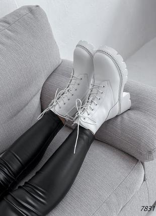 Женские белые ботинки3 фото