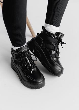 Черные утепленные кроссовки5 фото