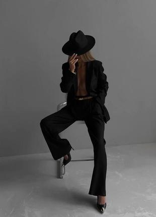 Классический костюм пиджак удлиненный оверсайз брюки клеш палаццо комплект белый черный жакет стильный базовый трендовый6 фото