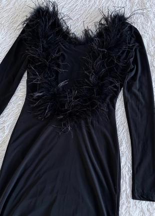 Черное платье ad lib с перьями3 фото
