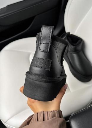 Ugg mini black шкіряні жіночі уги натуральна шкіра овчина висока платформа зима зимові сапожки угі уггі угги натуральная кожа кожаные с мехом9 фото