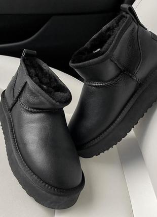 Ugg mini black шкіряні жіночі уги натуральна шкіра овчина висока платформа зима зимові сапожки угі уггі угги натуральная кожа кожаные с мехом1 фото