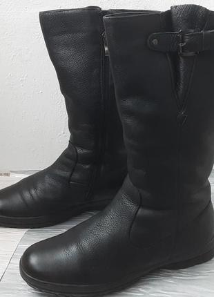 Зимові чобітки з натуральної шкіри р 39(26,см)та на натуральному хутрі