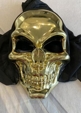 Маскарадна маска золотий череп