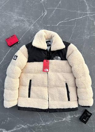 Новинка на складі 😍 куртка тедді tnf