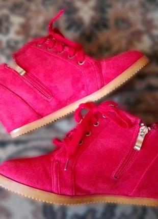 Красные ботинки laura biagiotti2 фото
