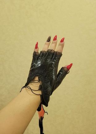 Новые перчатки без пальцев, митенки, моднявые, кожа лак натуральная,  размер s